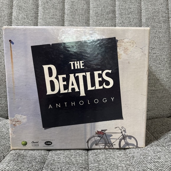 The Beatles Anthology Collector's Set 1996 [VHS], 8 tapes, UPC 053939552331 - Picture 4 of 6